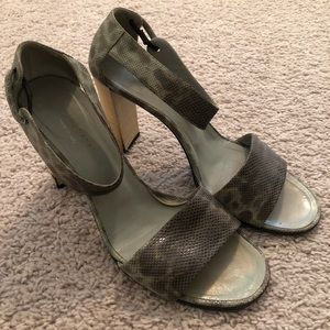 gucci | vintage snakeskin heels